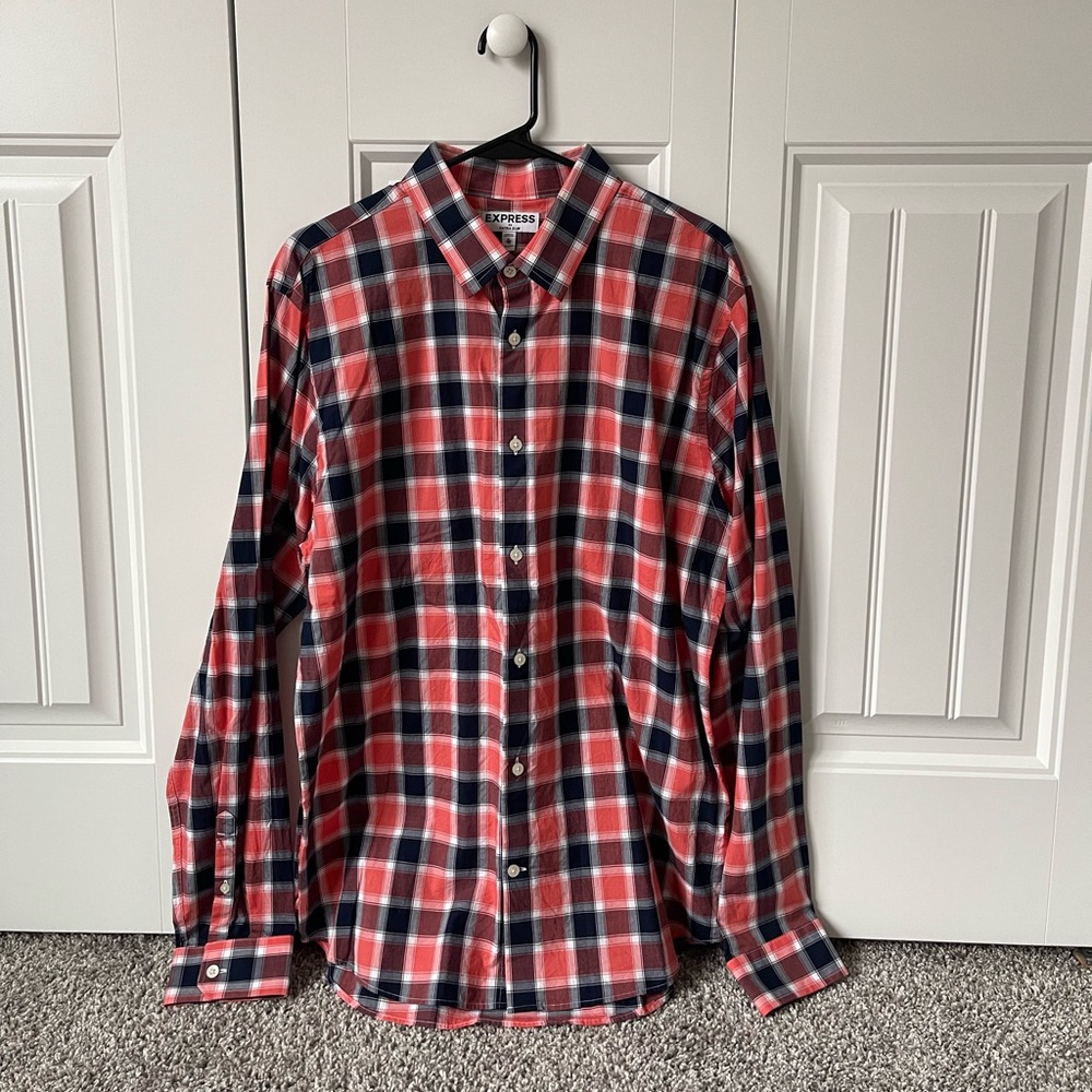 Men’s Express long sleeve button up